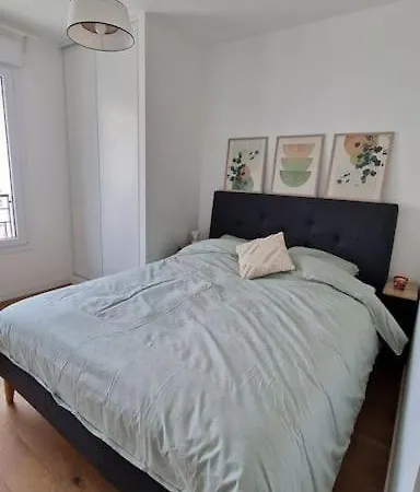 Chic & Spacious 3-Bedroom With Balcony Saint-Ouen  Buitenkant foto