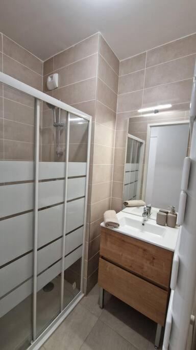 Chic & Spacious 3-bedroom With Balcony *