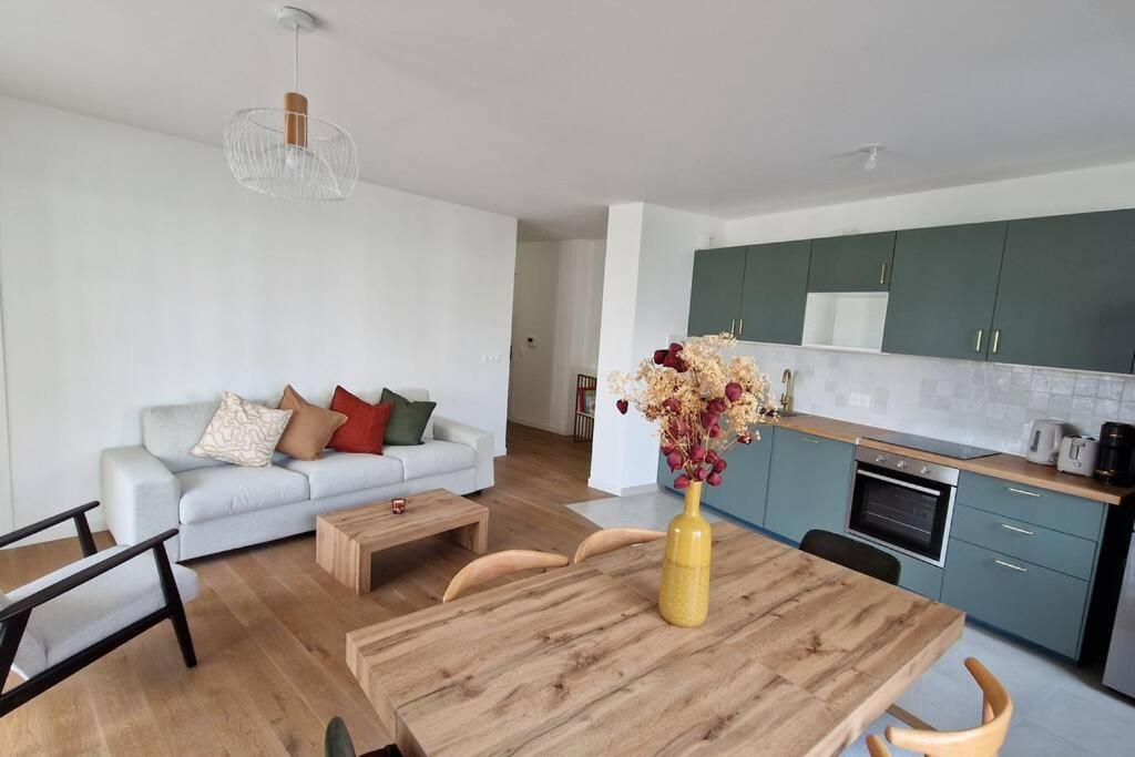 Appartement Chic & Spacious 3-bedroom With Balcony Saint-Ouen (Seine-Saint-Denis)